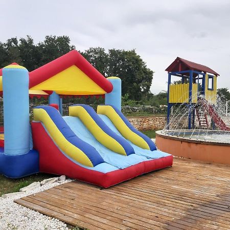 Holiday Park Village Jelovci Kringa Ngoại thất bức ảnh