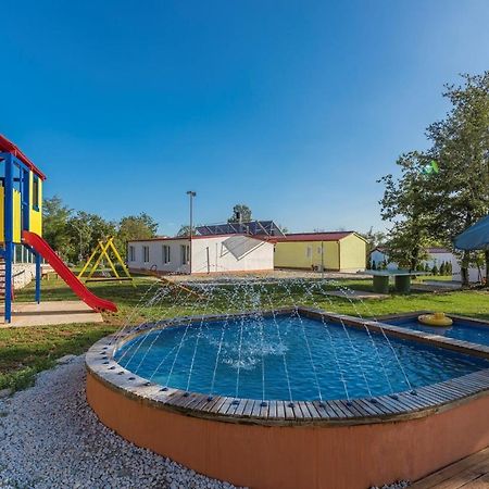 Holiday Park Village Jelovci Kringa Ngoại thất bức ảnh