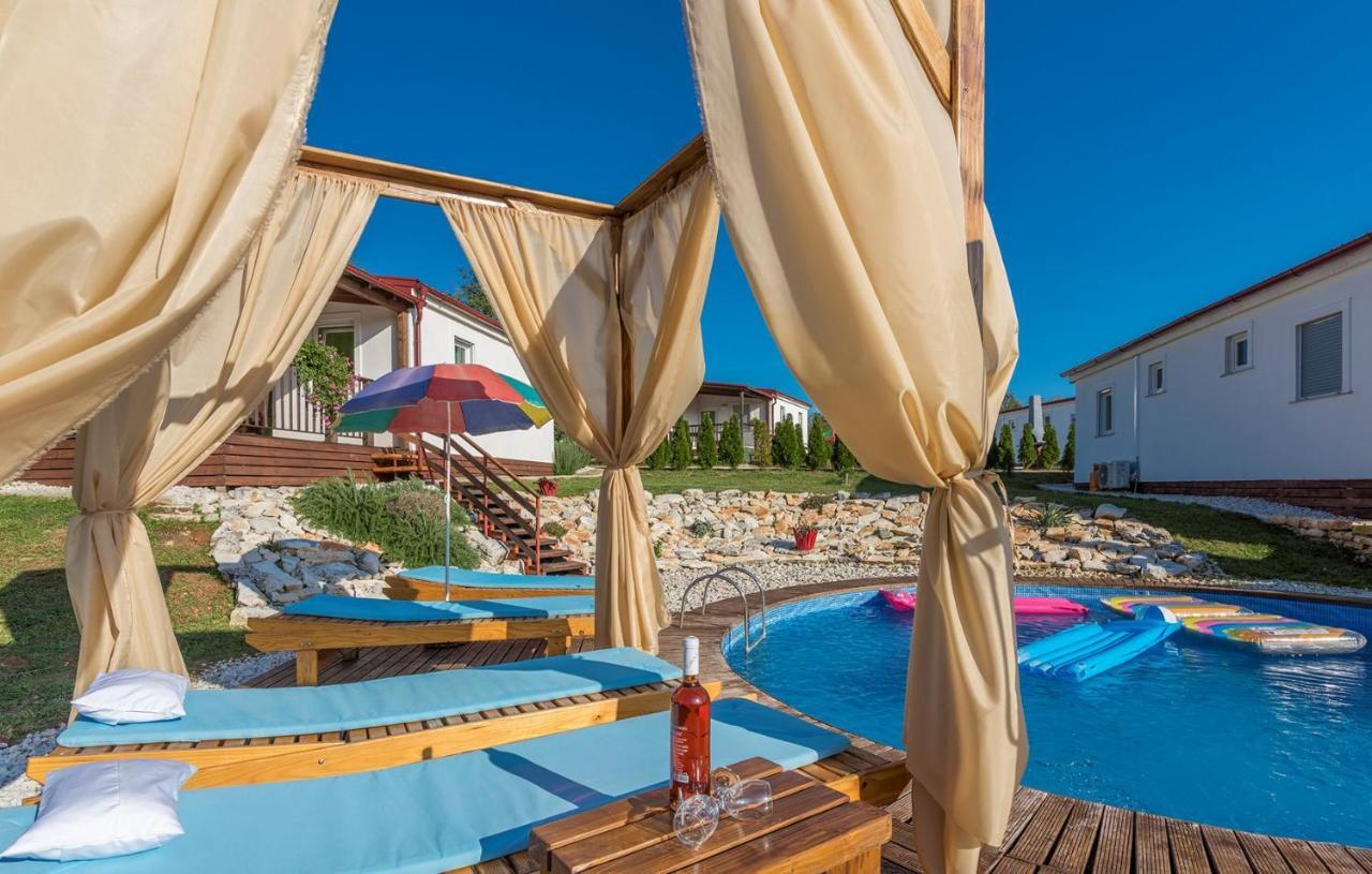 Holiday Park Village Jelovci Kringa Ngoại thất bức ảnh