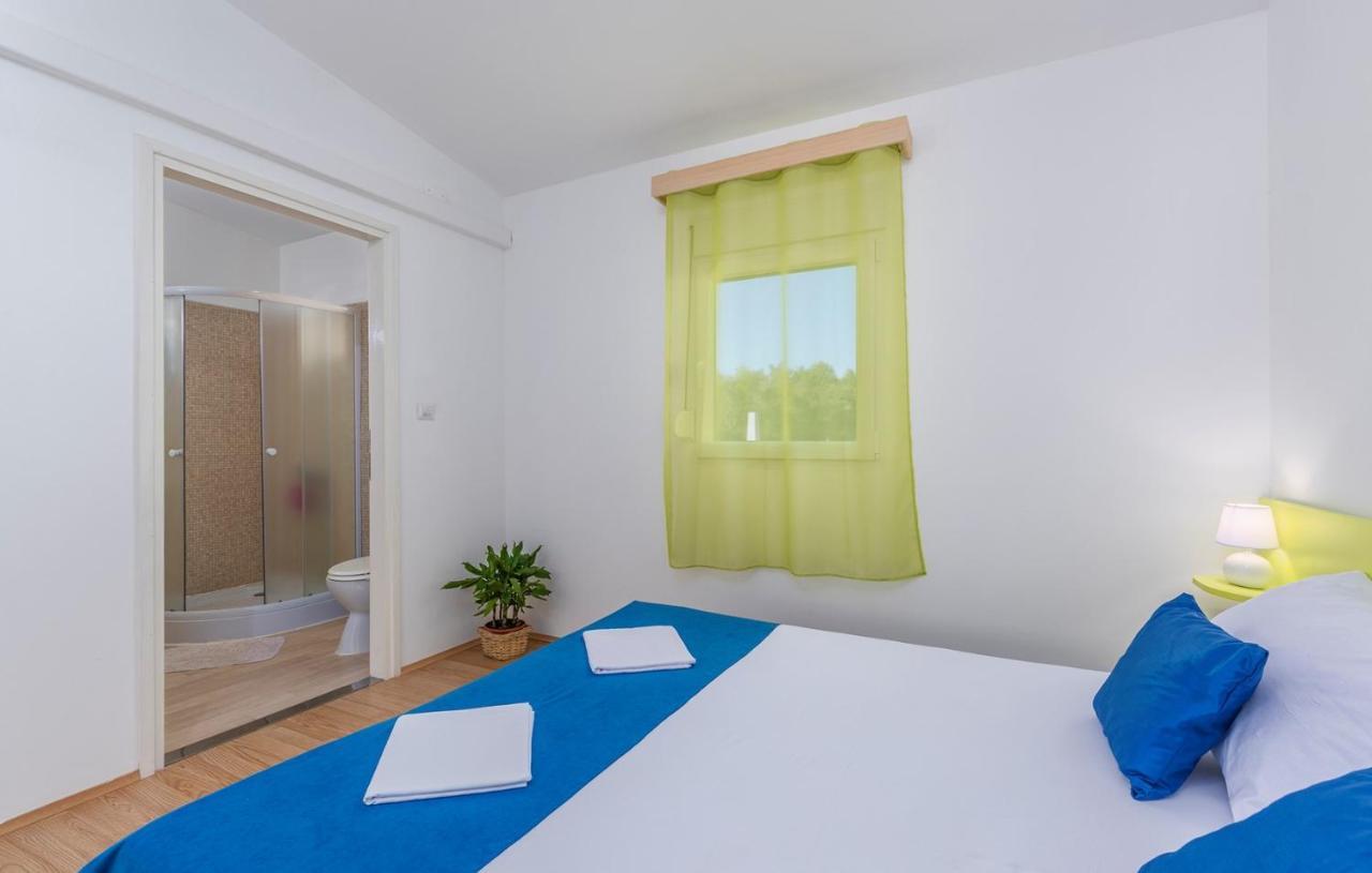Holiday Park Village Jelovci Kringa Ngoại thất bức ảnh