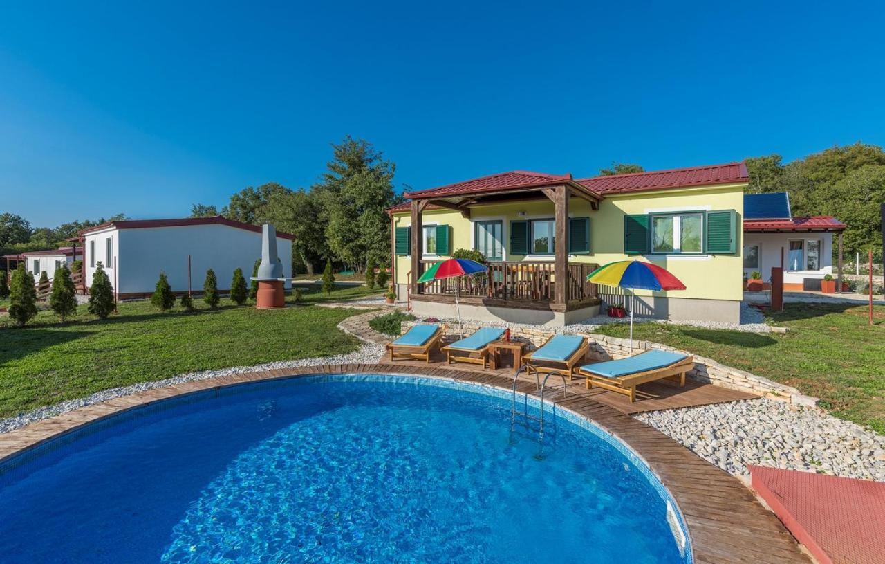 Holiday Park Village Jelovci Kringa Ngoại thất bức ảnh