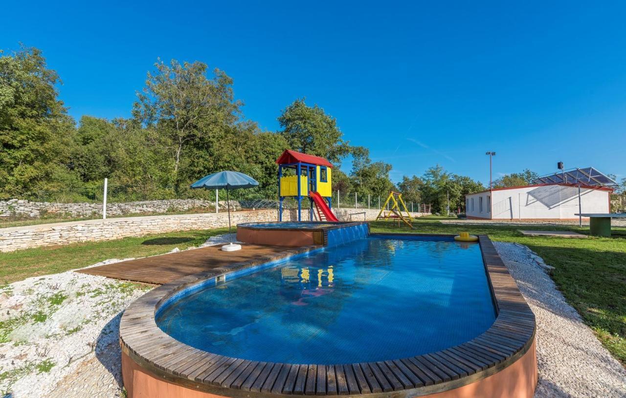 Holiday Park Village Jelovci Kringa Ngoại thất bức ảnh