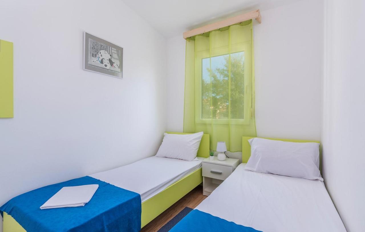 Holiday Park Village Jelovci Kringa Ngoại thất bức ảnh